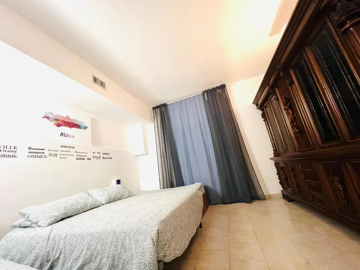 Milan Comfortable And Beautiful Apartment 0*,