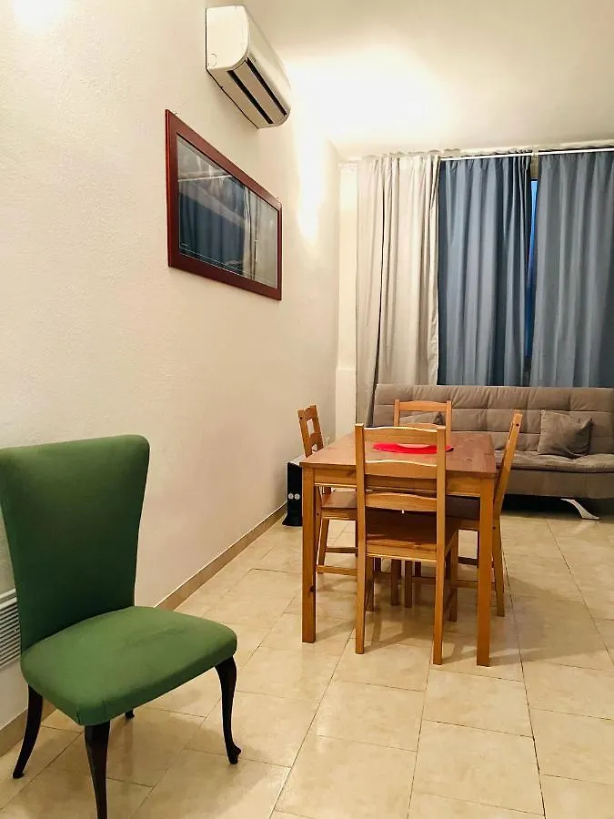 Milan Comfortable And Beautiful Apartment